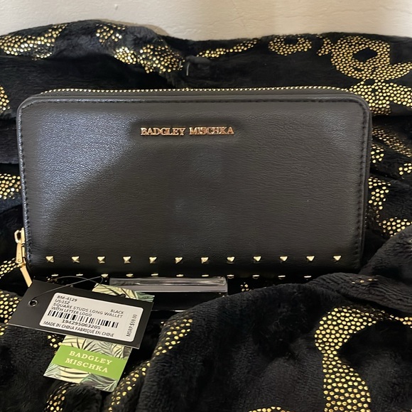 Badgley Mischka bundle - Picture 3 of 9